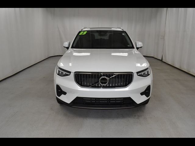 2023 Volvo XC40 Plus Bright Theme