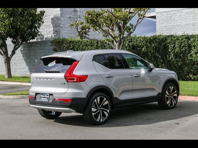 2023 Volvo XC40 Plus Bright Theme