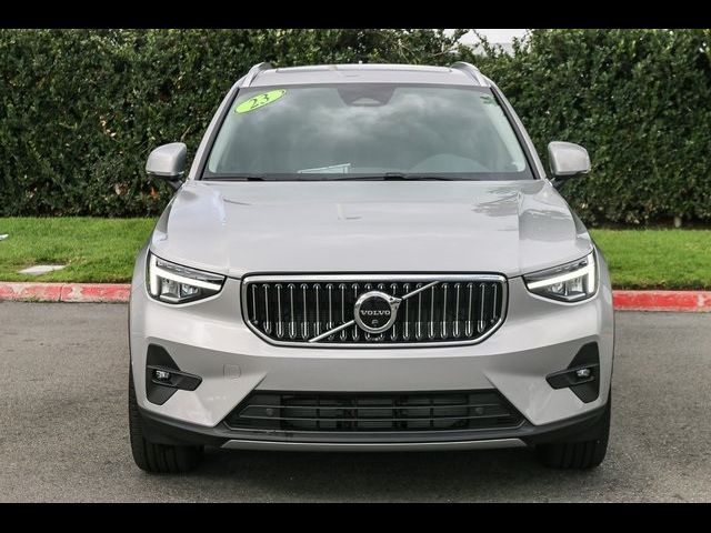 2023 Volvo XC40 Plus Bright Theme