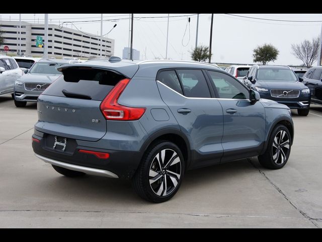 2023 Volvo XC40 Plus Bright Theme