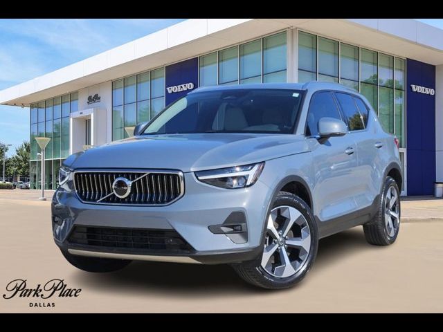 2023 Volvo XC40 Plus Bright Theme