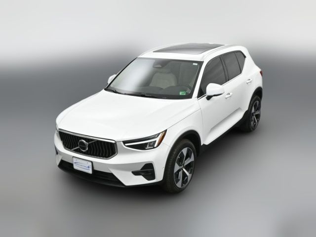 2023 Volvo XC40 Plus Bright Theme