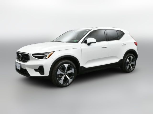 2023 Volvo XC40 Plus Bright Theme