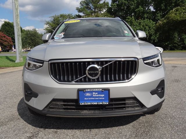 2023 Volvo XC40 Plus Bright Theme