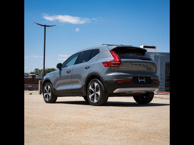 2023 Volvo XC40 Plus Bright Theme
