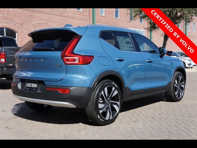 2023 Volvo XC40 Plus Bright Theme