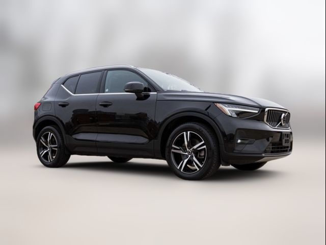 2023 Volvo XC40 Plus Bright Theme