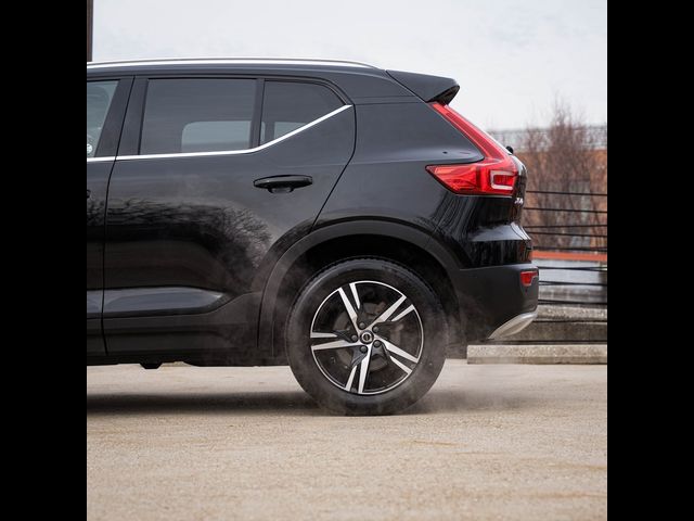 2023 Volvo XC40 Plus Bright Theme