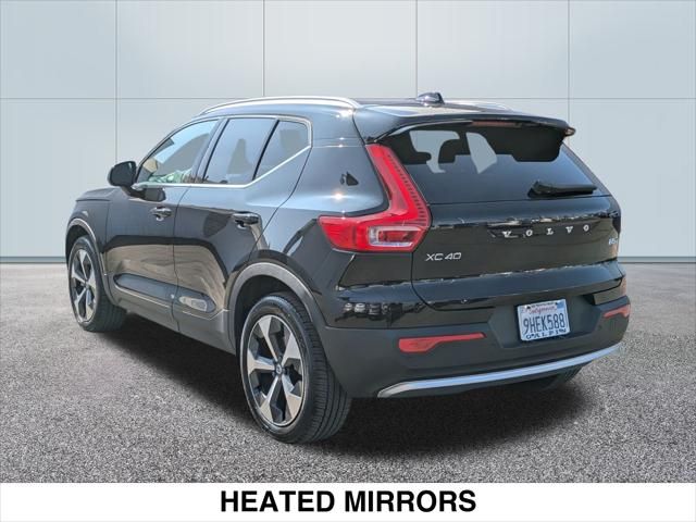 2023 Volvo XC40 Plus Bright Theme