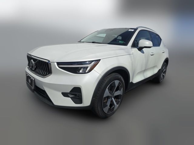 2023 Volvo XC40 Plus Bright Theme