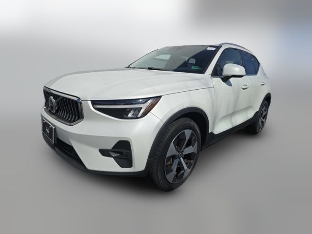 2023 Volvo XC40 Plus Bright Theme