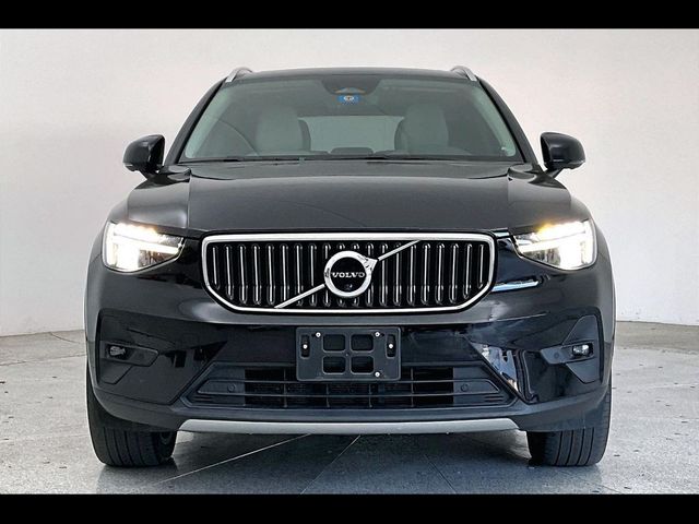 2023 Volvo XC40 Plus Bright Theme