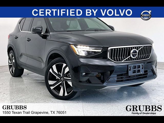 2023 Volvo XC40 Plus Bright Theme