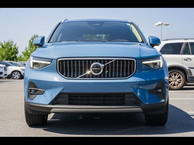 2023 Volvo XC40 Plus Bright Theme