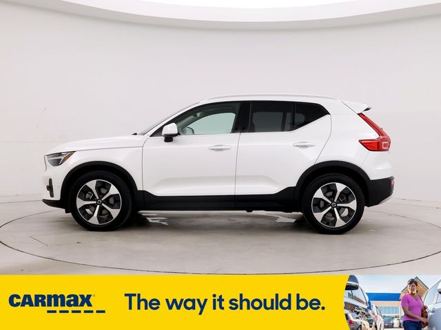 2023 Volvo XC40 Plus Bright Theme