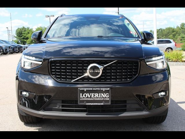 2023 Volvo XC40 Plus Dark Theme