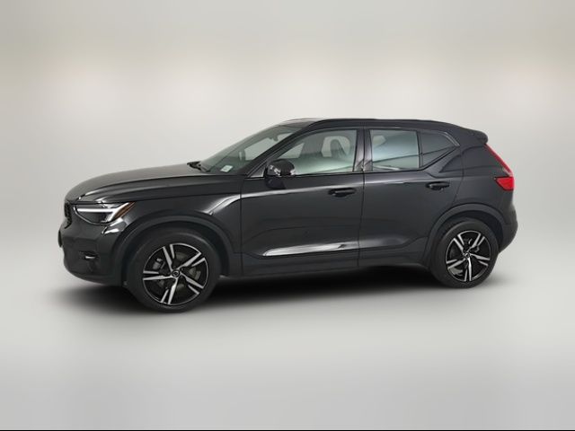 2023 Volvo XC40 Plus Dark Theme