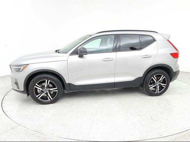 2023 Volvo XC40 Plus Dark Theme