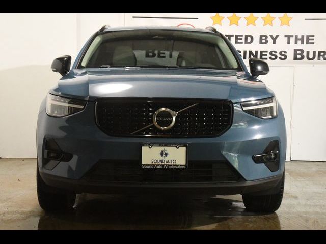 2023 Volvo XC40 Plus Dark Theme
