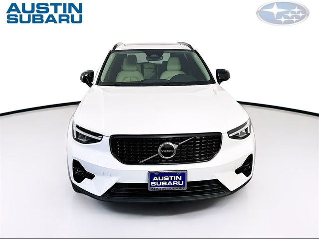 2023 Volvo XC40 Plus Dark Theme