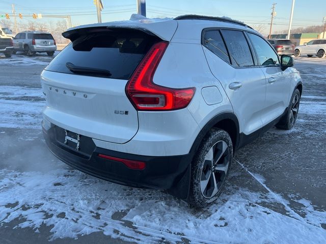 2023 Volvo XC40 Plus Dark Theme