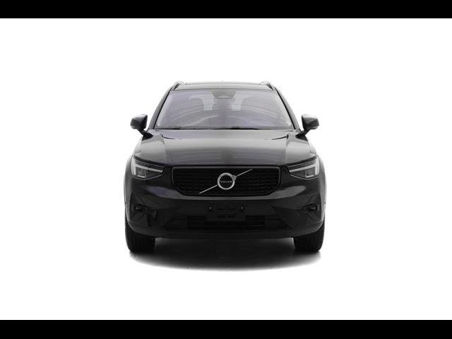 2023 Volvo XC40 Plus Dark Theme