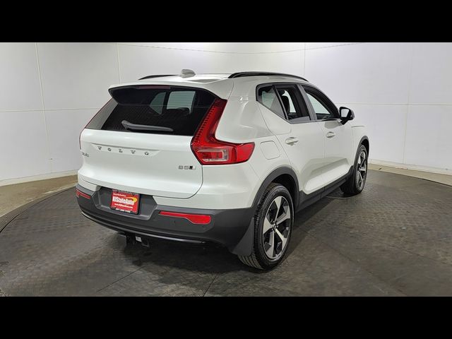 2023 Volvo XC40 Plus Dark Theme