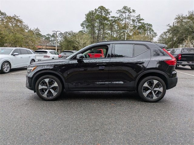 2023 Volvo XC40 Plus Dark Theme