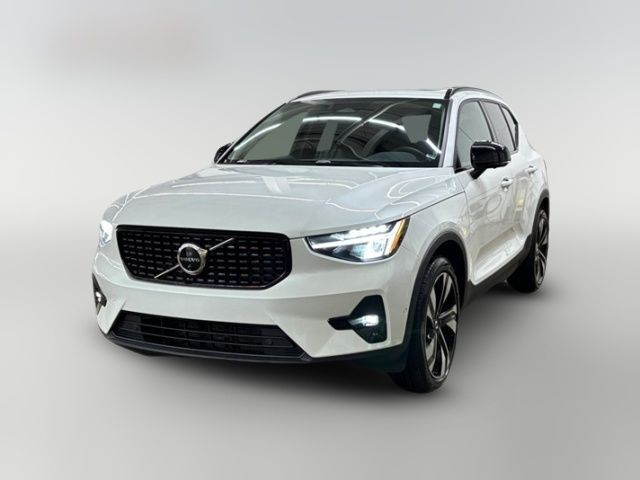2023 Volvo XC40 Plus Dark Theme