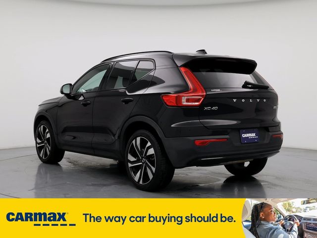 2023 Volvo XC40 Plus Dark Theme