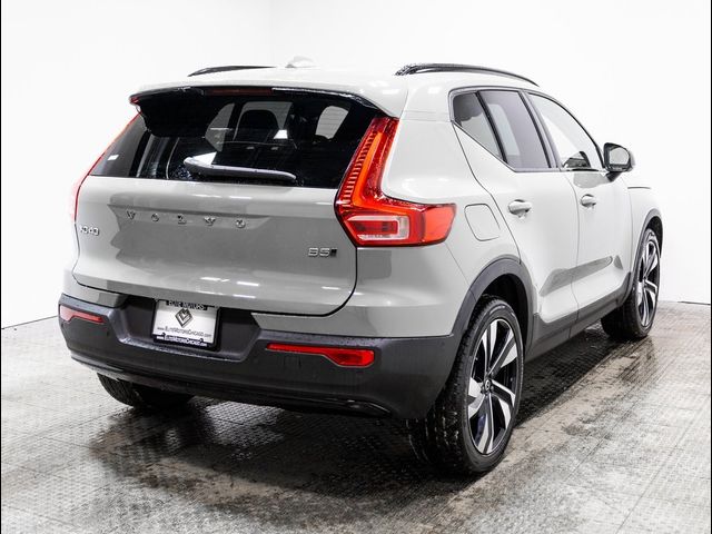 2023 Volvo XC40 Plus Dark Theme