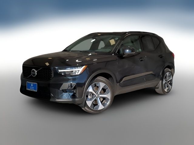 2023 Volvo XC40 Plus Dark Theme