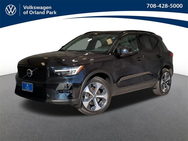 2023 Volvo XC40 Plus Dark Theme