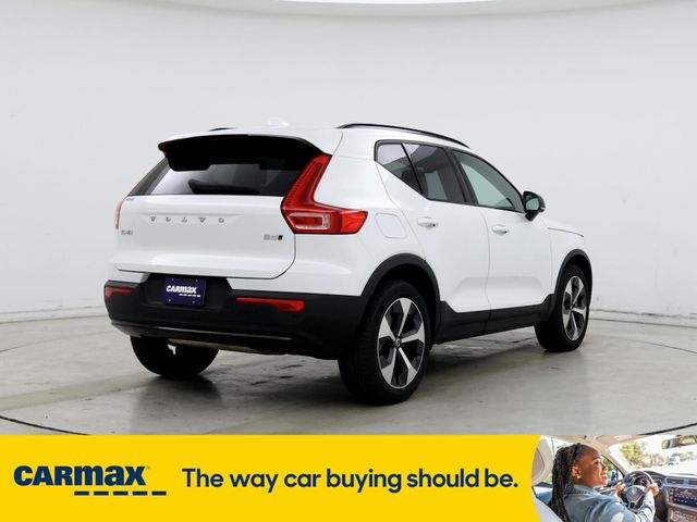 2023 Volvo XC40 Plus Dark Theme