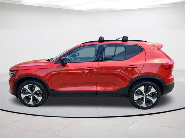 2023 Volvo XC40 Plus Dark Theme