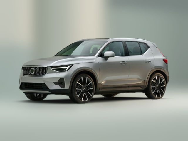 2023 Volvo XC40 Plus Dark Theme