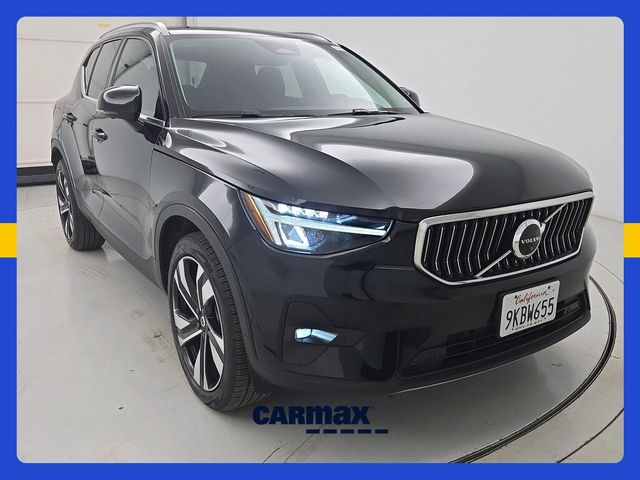 2023 Volvo XC40 Ultimate Bright Theme