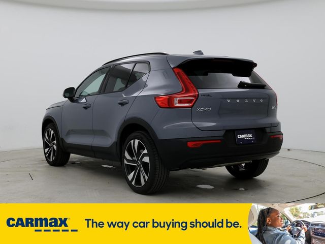 2023 Volvo XC40 Ultimate Dark Theme