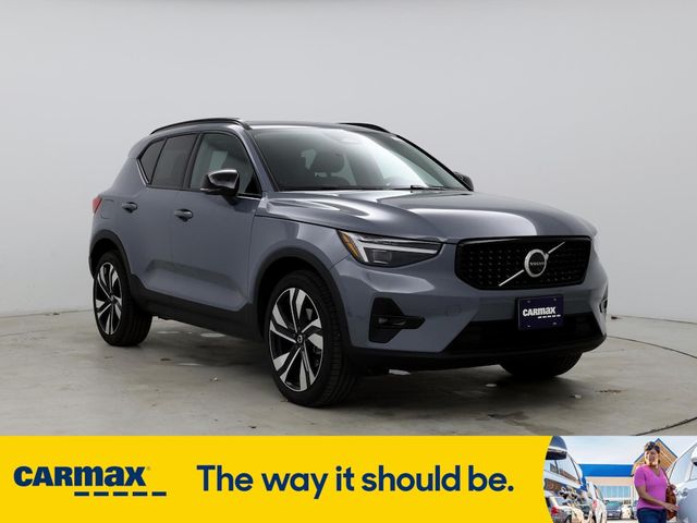 2023 Volvo XC40 Ultimate Dark Theme