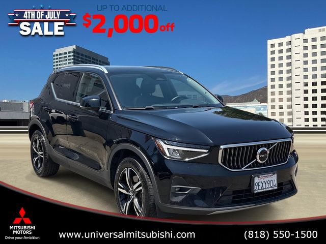 2023 Volvo XC40 Plus Bright Theme