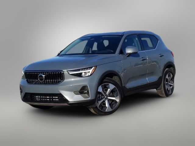 2023 Volvo XC40 Plus Bright Theme