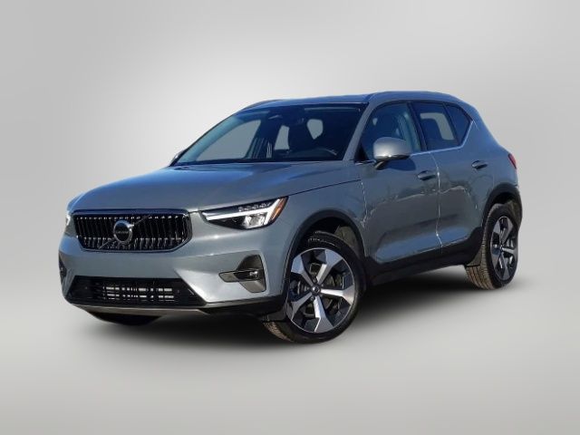 2023 Volvo XC40 Plus Bright Theme