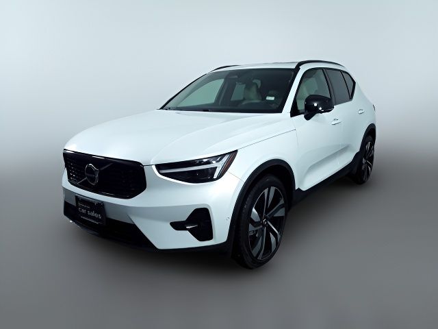 2023 Volvo XC40 Ultimate Dark Theme