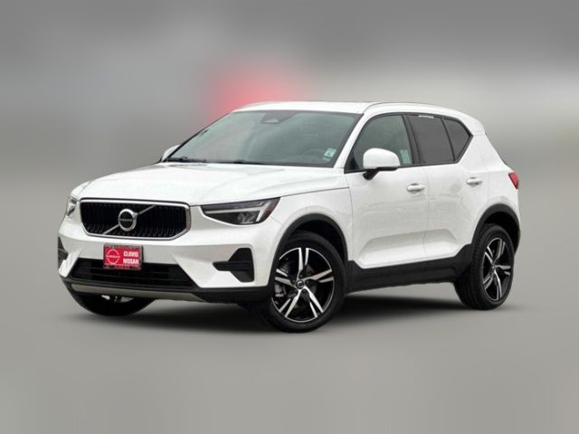 2023 Volvo XC40 Core