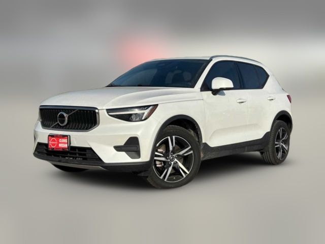 2023 Volvo XC40 Core