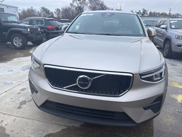 2023 Volvo XC40 Core