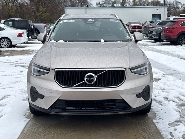 2023 Volvo XC40 Core