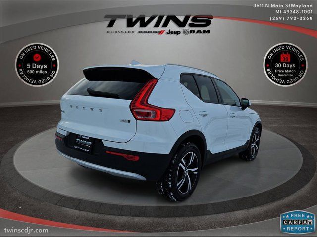 2023 Volvo XC40 Core