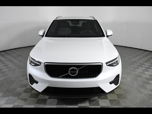 2023 Volvo XC40 Core