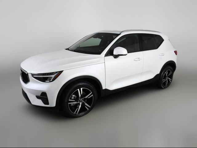 2023 Volvo XC40 Core